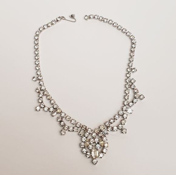 Gorgeous VTG Crown By Gale Studded Faceted Clear Rhinestone Collar Bib Necklace - Picture 6 of 6